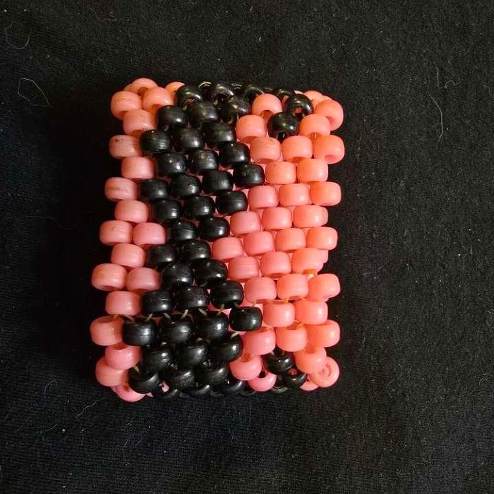 Hot-topic Women's Black and Pink Jewellery